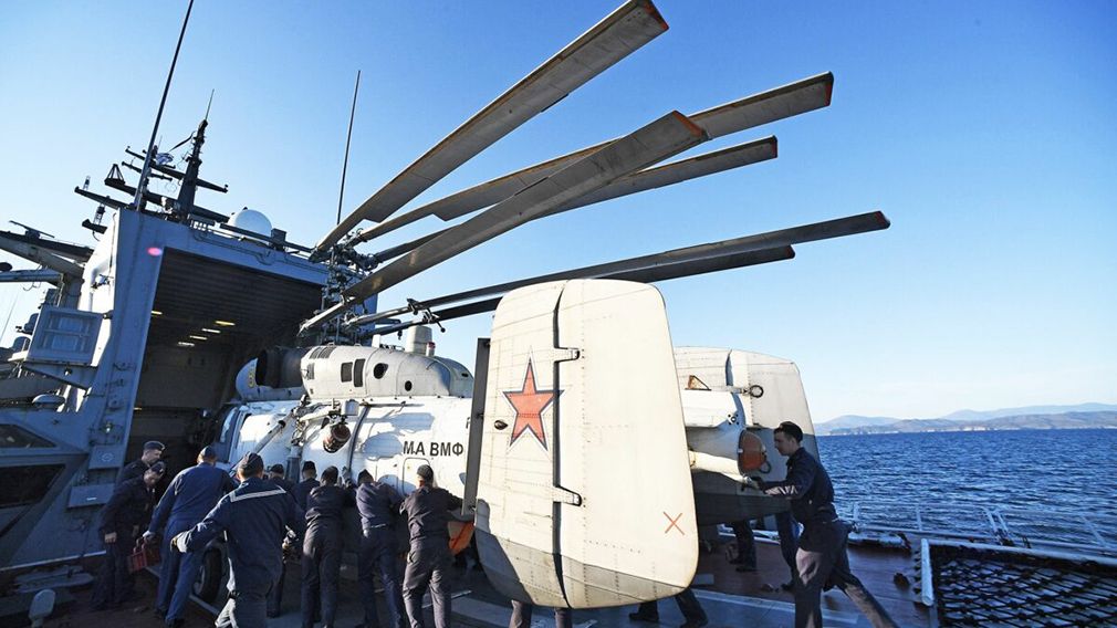 中俄联演舰队穿越津轻海峡有何深意 是对美日挑衅的回应