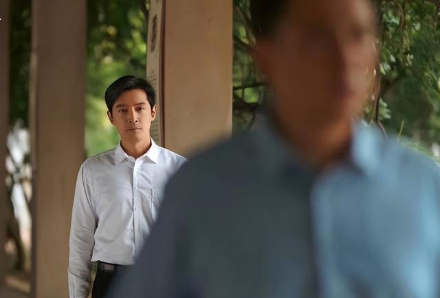 胡歌首谈车祸原因(胡歌23岁成名24岁车祸)(35)