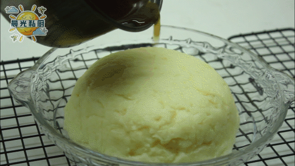 家庭版土豆泥的7种家常做法（学会如何调制汤汁）(10)