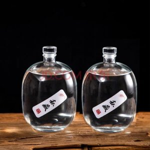 白酒多少毫升是一斤(一斤多白酒是多少毫升)