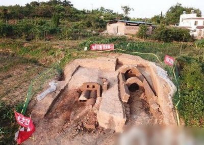 ​“一室双棺”：重庆江津区油溪镇发现东汉晚期墓葬群 墓主身份显赫