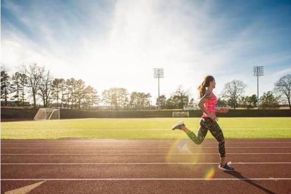 慢跑对皮肤好吗 慢跑对心脏有好处吗 慢跑对皮肤好吗 慢跑对心脏有好处吗