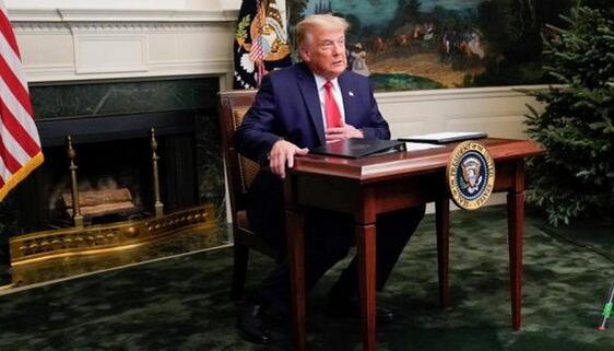 特朗普含糊将离启白宫