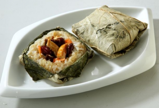 一定要看，包粽子居然可以用这些叶子(图10)