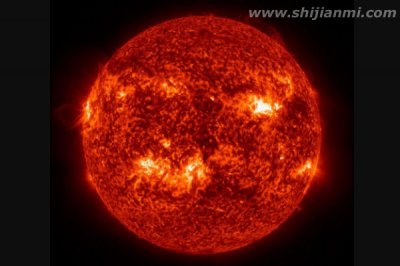 ​耀斑形成的原因是什么?耀斑对地球会产生什么影响