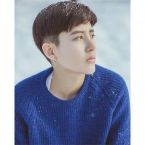 林弯弯女朋友依依微博照片深扒林弯弯女朋友依依的个人资料