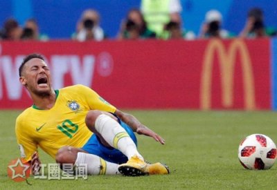 ​内马尔假摔曾被现任主帅批评蒂特维护内马尔遭打脸