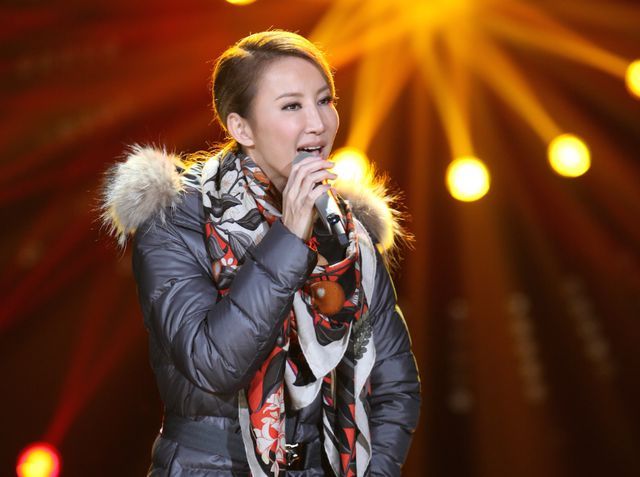 太过震惊!李玟因抑郁症去世 婚姻失败疾病缠身