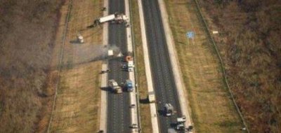 ​「未解之谜节目」牢记电视上有一个节目。重要道述世界未解之谜，还有一些怪杰