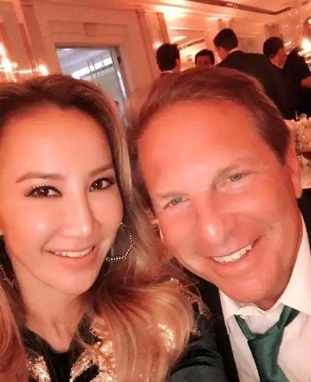 曝李玟老公找律师推翻遗嘱 二姐怒骂凤凰男，为夺遗产小动作不断