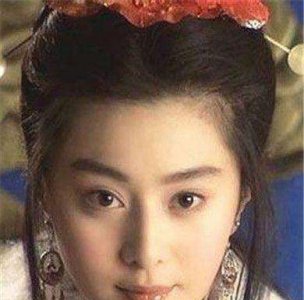 ​《踪迹侠影》中云蕾何以能让梁巨匠感触：能娶到她，会很快乐？