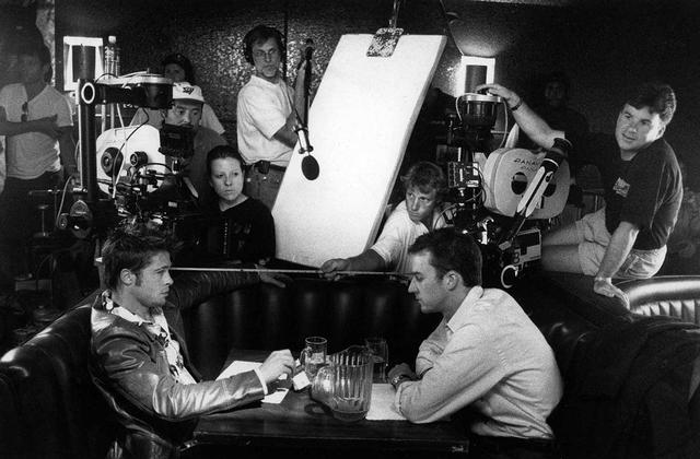 深度解析搏击俱乐部(搏击俱乐部的真正结尾到底是什么)(21)