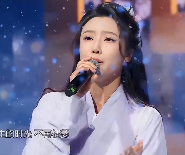 星光大道2022年主持人是哪几人(来看看主持人不投票的22年6月第二期星光大道比赛有什么不同)(13)