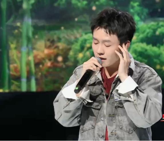 星光大道2022年主持人是哪几人(来看看主持人不投票的22年6月第二期星光大道比赛有什么不同)(11)