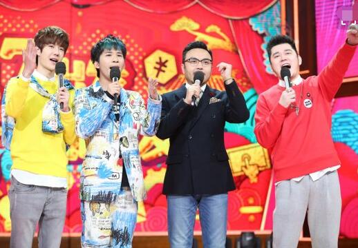 大张伟什么时候开始主持天天向上的