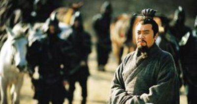 ​刘备竟是恋物癖喜好喊甘妻子脱衣和座美女比谁白