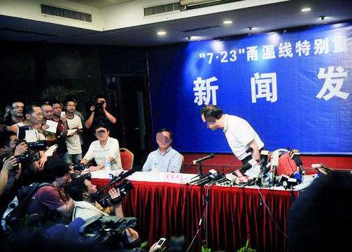 温州动车事故伊伊怎么幸存的（回看10年前温州动车事故）(13)