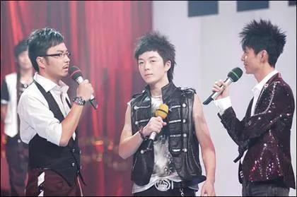 王栎鑫吴雅婷离婚原因孩子归谁（王栎鑫和吴雅婷离婚）(5)