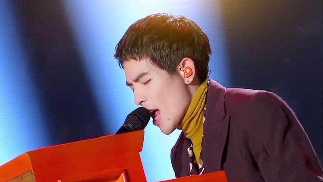 汪峰29次冲击热搜失败回应(汪峰因为汪峰定律)(6)