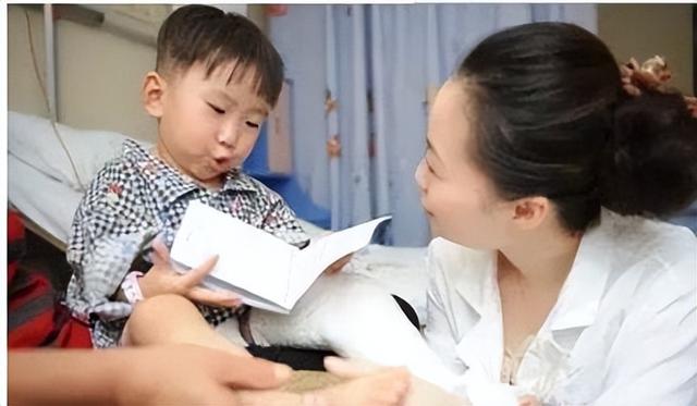 温州动车事故最后一名小伊伊（11年前动车事故中）(12)