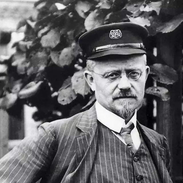 奥迪a8l霍希版和a8l怎么分(听车场史上最贵特供车奥迪A8L霍希版)(23)