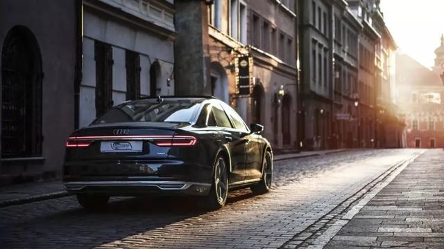 奥迪a8l霍希版和a8l怎么分(听车场史上最贵特供车奥迪A8L霍希版)(6)