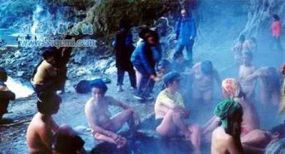 ​中国八大男女同浴的场合 露天裸浴相互尊沉局面协调
