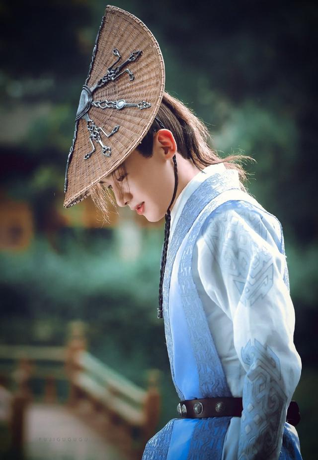 白敬亭简历个人资料（白敬亭出身怀柔并不）(8)