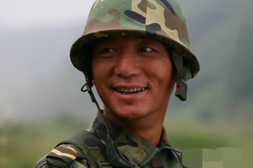 士兵突击里的伍六一最后怎么样了（伍六一为什么要放弃司务长的差事选择退伍）(3)