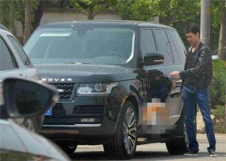 冯绍峰个人资料家境（冯绍峰显赫家世父母曝光）(23)