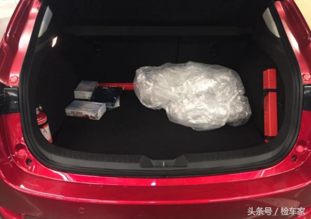 新车鉴赏马自达3昂克赛拉(马自达3昂克塞拉准新车)(25)
