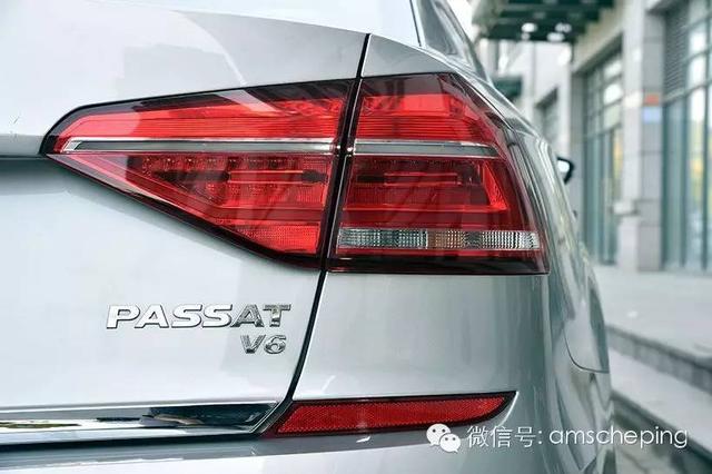 4万多公里的帕萨特值得入手吗（只因3.0升V6自吸中级车即将绝迹）(6)