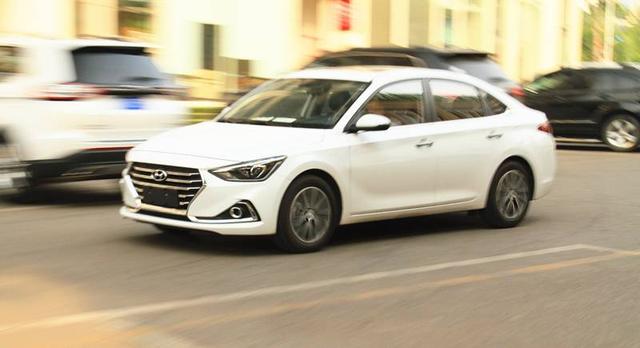 悦动有几款车型（这是一台兼备颜值与性价比的合资车）(8)