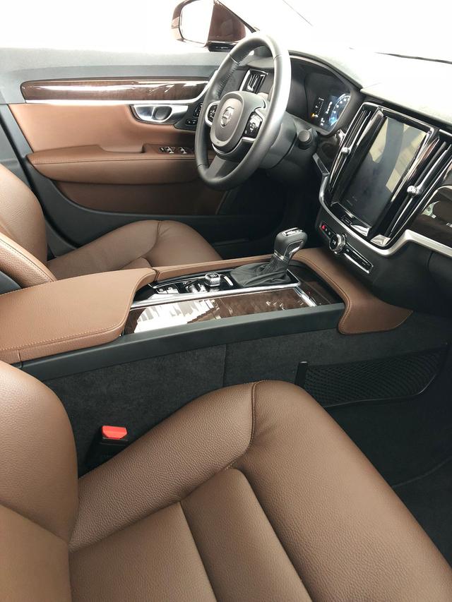 雷克萨斯es240值不值得买（雷克萨斯ES240用车八年）(17)