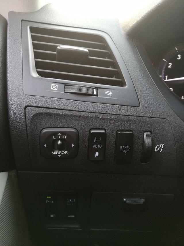 雷克萨斯es240值不值得买（雷克萨斯ES240用车八年）(5)