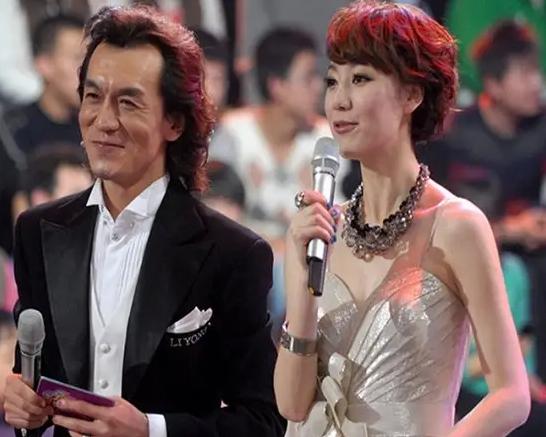 电视主持人曹可凡近况（与曹可凡传绯闻）(23)