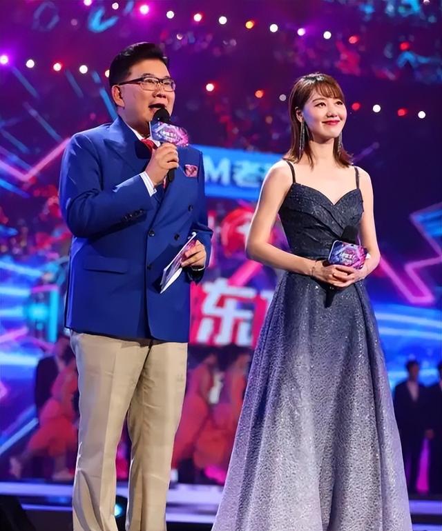 电视主持人曹可凡近况（与曹可凡传绯闻）(14)