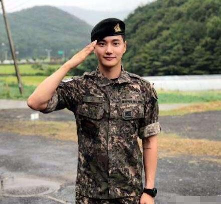 至上励合小五是谁