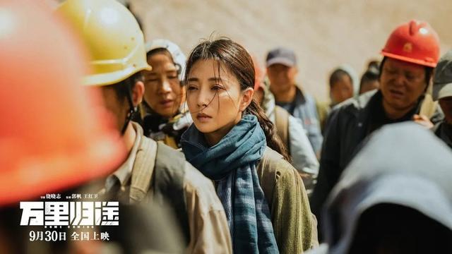 李冰冰最近为啥不拍电影了（新片票房刚刚破亿）(1)