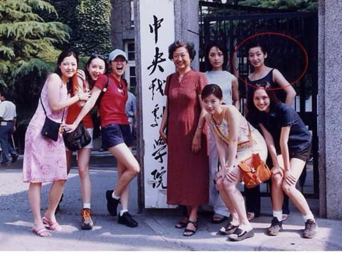 演员胡静个人资料简介（41岁胡静人美身材辣）(4)