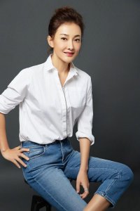 ​演员牛莉现任丈夫个人资料（演员牛莉运动员出身）