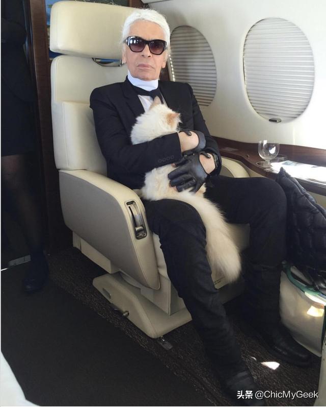 卡尔拉格斐为什么会被尊称老佛爷(拉格斐逝世三周年)(9)