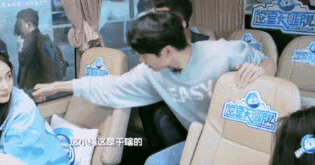 杨幂魏大勋甜蜜互动盘点（杨幂魏大勋同发情侣文案）(13)