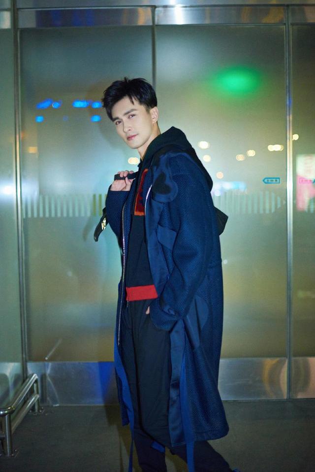 杨幂拥有嘉行45亿身价是真的吗（杨幂公司旗下的嘉行四子）(15)