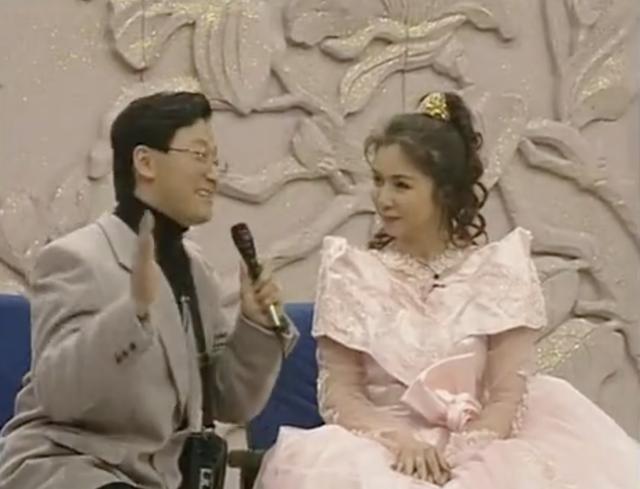 易立竞简历及个人资料（她要不是太性感）(14)