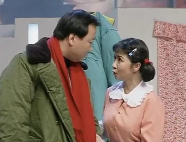 易立竞简历及个人资料（她要不是太性感）(11)