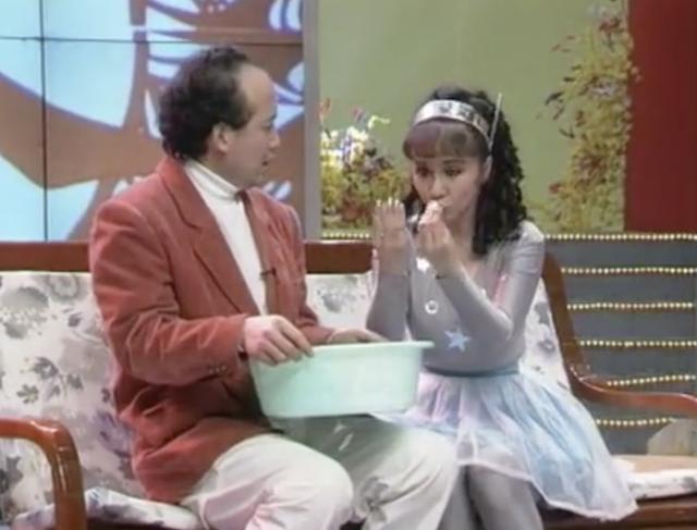 易立竞简历及个人资料（她要不是太性感）(17)