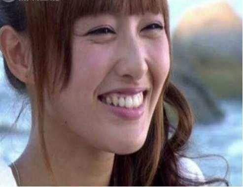 杨幂与唐嫣同台（杨幂唐嫣争斗战国际幂腹背受敌难再续）(39)