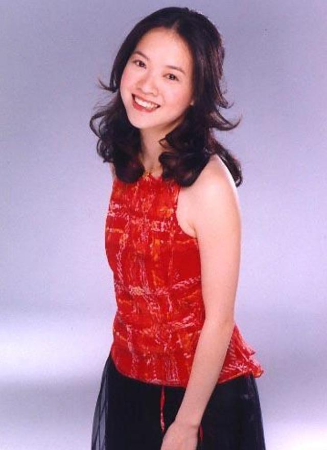 曾志伟的女儿是曾宝仪吗（曾志伟女儿曾宝仪）(11)