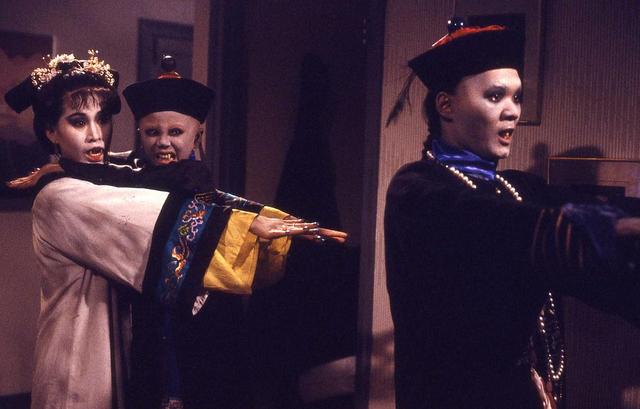 这几部香港僵尸电影你看过几个 盘点那些年我追过的香港僵尸片(4)